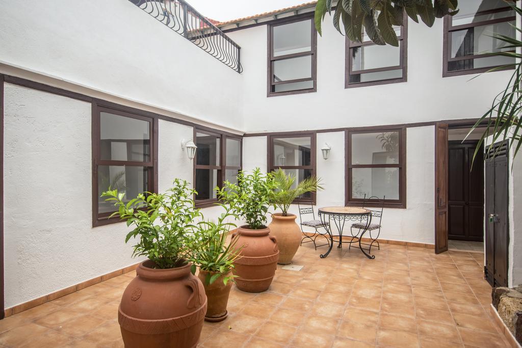Ecoverode Hotel Emblematico Vegetariano Vegano Arona  Dış mekan fotoğraf